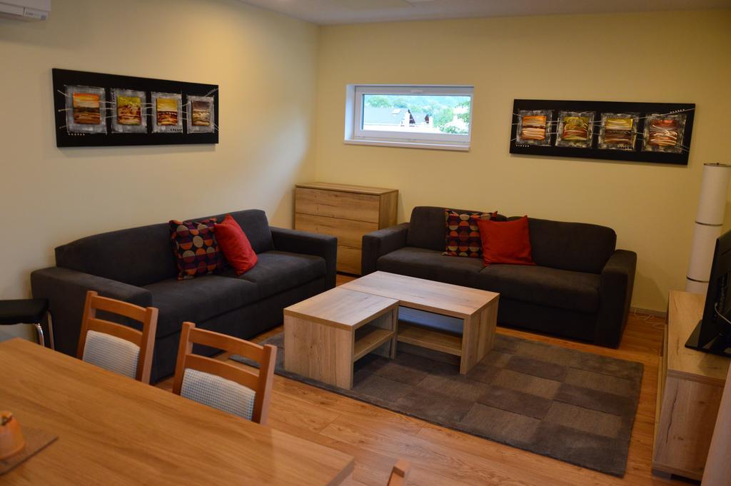 Apartmanovy Dom Krivan Bešeňová Exterior foto