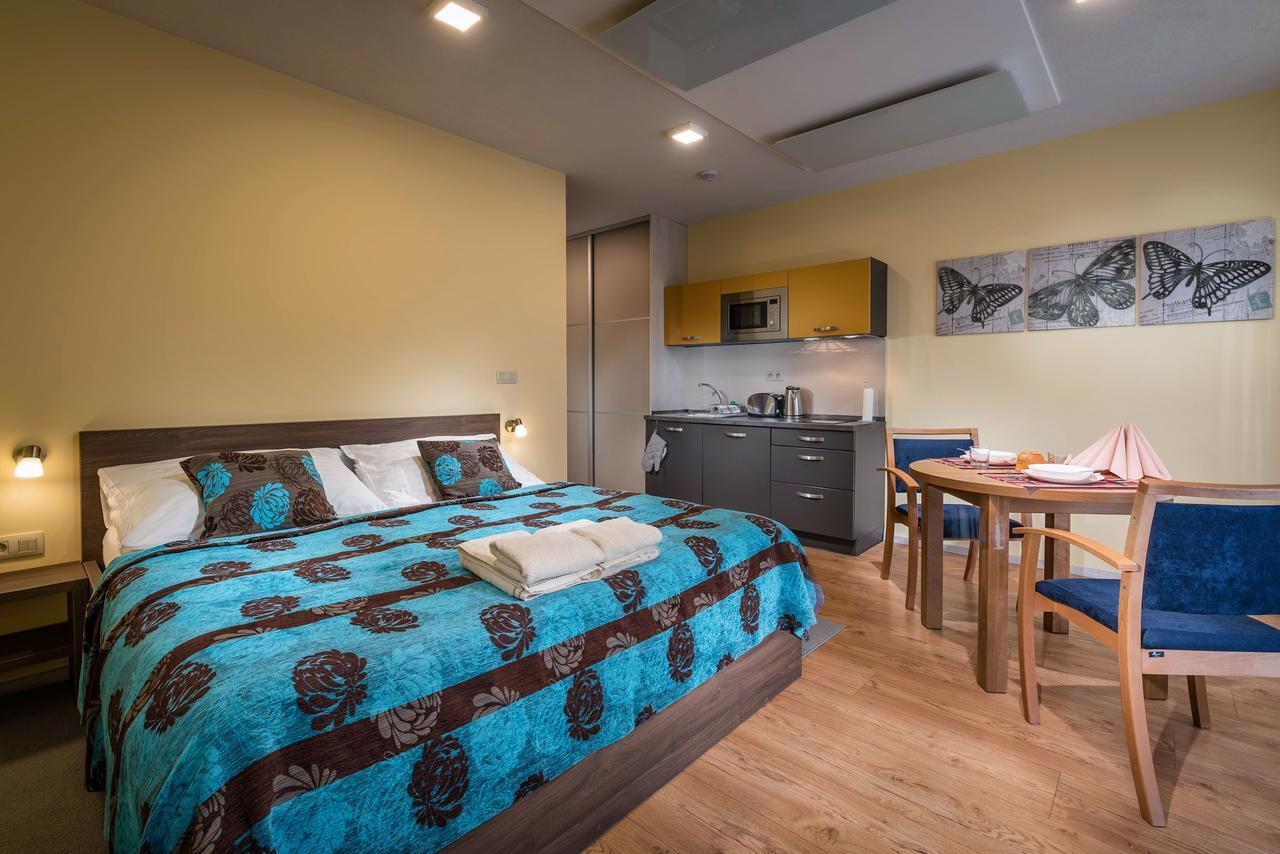 Apartmanovy Dom Krivan Bešeňová Exterior foto